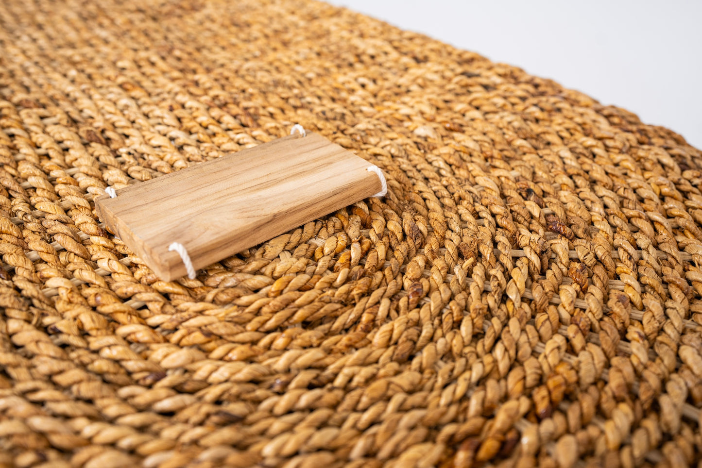 Natural Woven Eco Coffin – Medium