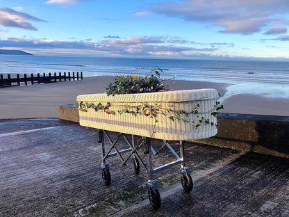 Natural Wicker Eco Coffin – Medium